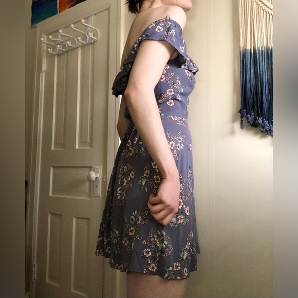 Off the shoulder summer dress! - Picture 2 of 6